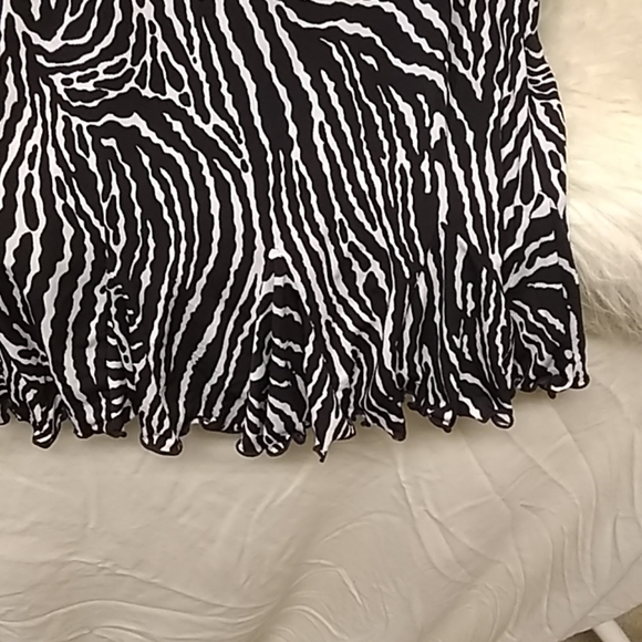 🦓Glamour Dress Zebra Print - Picture 5 of 6